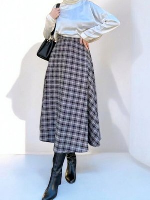 Siyah Uzun Beli Fermuarlı Tüvit Çan Etek Siyah Uzun Beli Fermuarlı Tüvit Çan Etek