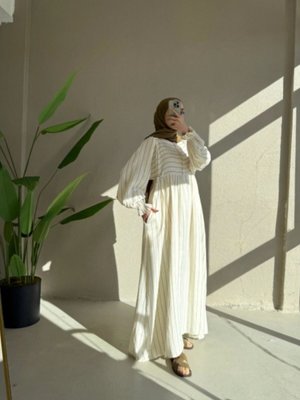 Siyah Çizgili Yandan Bağlamalı Müslin Kumaş Elbise