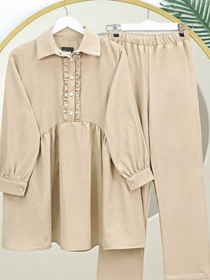 Bej Önü Fırfırlı Yarım Düğmeli Keten İkili Takım
