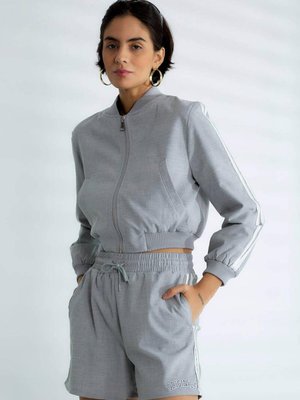 A.gri Sırtı Baskılı Uzun Kollu Mont A.gri Sırtı Baskılı Uzun Kollu Mont