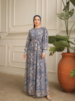 Lacivert Kol Manşetli Kare Desenli Şifon Elbise Lacivert Kol Manşetli Kare Desenli Şifon Elbise