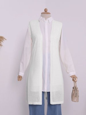 Ekru Ajurlu Ponponlu Araboy Triko Yelek