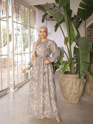 Bej Kol Manşetli Kare Desenli Şifon Elbise Bej Kol Manşetli Kare Desenli Şifon Elbise