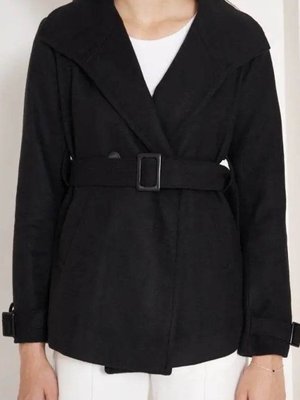 Siyah Tokalı Kısa Düz Kaşe