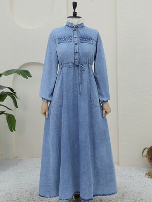 Buz Mavi Taşlı Cep Detaylı Tünel Bağcıklı Kot Elbise Buz Mavi Taşlı Cep Detaylı Tünel Bağcıklı Kot Elbise