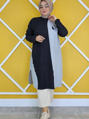 Gri Garnili Broş Detaylı Tunik Gri Garnili Broş Detaylı Tunik