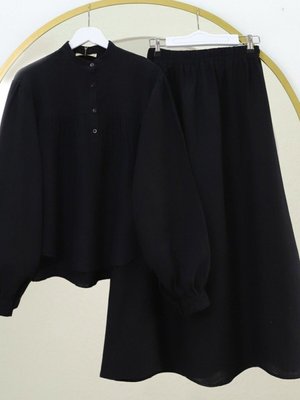 Siyah Oval Kesim Dik Yaka Bluz Etek Müslin İkili Takım