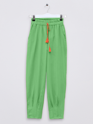 Yeşil Paçası Pens Dikişli Bağcık Detaylı Pantolon
