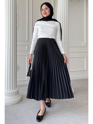 Piliseli Siyah Etek Piliseli Siyah Etek