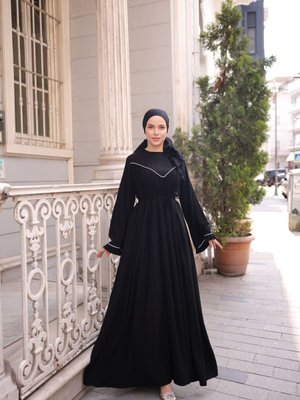 Siyah Ankanoor V Robalı Biyeli Belmando Elbise