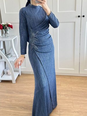 İndigo Beli Yıldız Taş Detaylı Simli Uzun Abiye Elbise