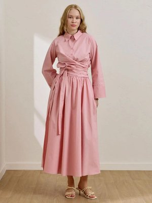 Pembe Balon Etek Pembe Balon Etek