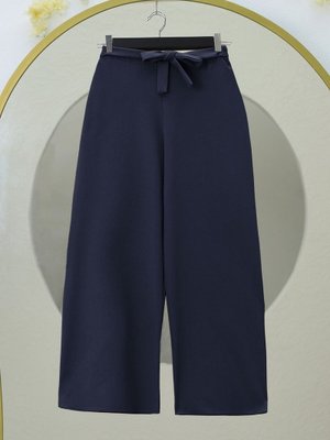 Laci Beli Lastikli Bağlamalı Bol Paça Pantolon Laci Beli Lastikli Bağlamalı Bol Paça Pantolon