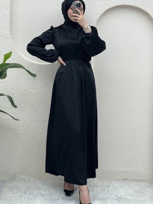 Siyah Beli Bağcıklı Kolu Lastikli Saten Abiye Elbise