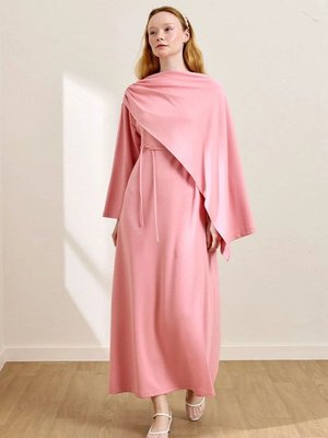 Pembe Şal Yaka Elbise