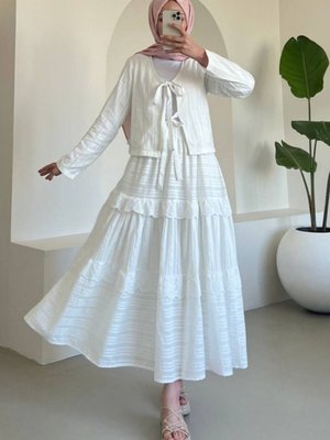 Beyaz Önü Bağlamalı Fistolu Etekli İkili Takım