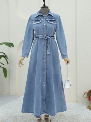 Mavi Yakası Nakış Detaylı Kemerli Kot Elbise