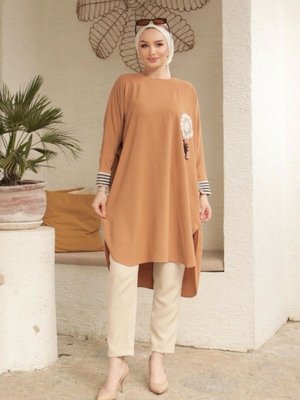 Tarçın Dantel İşlemeli Aplikeli Salaş Kesim Uzun Tunik Tarçın Dantel İşlemeli Aplikeli Salaş Kesim Uzun Tunik