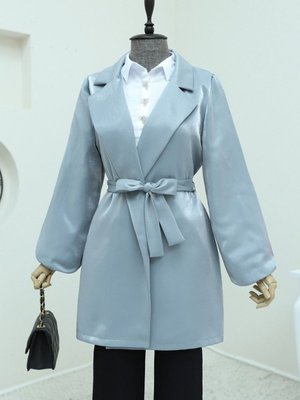 Gümüş Kolları Volanlı Bağcıklı Saten Ceket Gümüş Kolları Volanlı Bağcıklı Saten Ceket