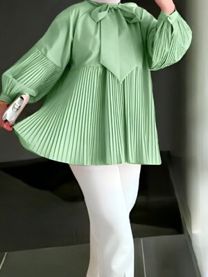 Yeşil Yakası Bağcıklı Kolları Ve Eteği Pliseli Tunik