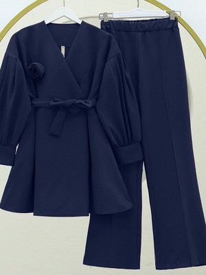 Lacivert Çapraz Yaka Gül Detaylı Kemerli İkili Takım