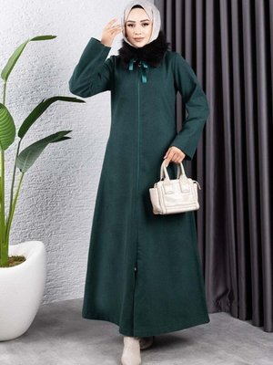 Zümrüt Yeşili Yakası Kürklü Kaşe Kaban