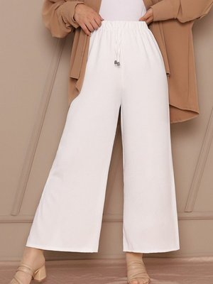 Beyaz Bağcık Detaylı Bol Paça Beli Lastikli Pantolon Beyaz Bağcık Detaylı Bol Paça Beli Lastikli Pantolon