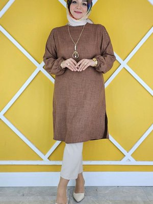 Kahverengi Omuz Taş Detaylı Kolyeli Tunik