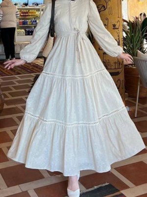 Bej Eteği Fırfırlı Dantel Şerit Detaylı Elbise