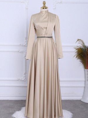 Altın Önü Drapeli Beli Boncuk Detaylı Saten Abiye Elbise