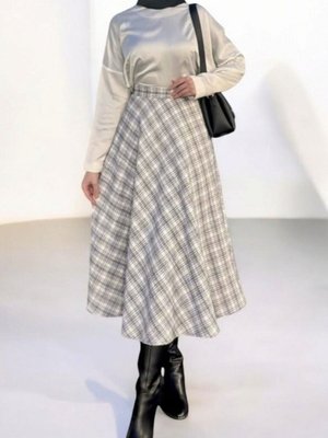 Beyaz Uzun Beli Fermuarlı Tüvit Çan Etek