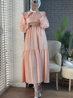 Yavruağzı Bebe Yaka Fırfırlı Parçalı İthal Keten Elbise Yavruağzı Bebe Yaka Fırfırlı Parçalı İthal Keten Elbise