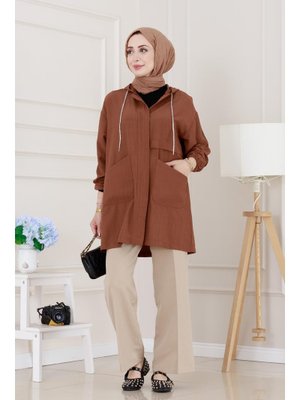 Kahverengi Kapüşonlu Önü Patlı Kap Kahverengi Kapüşonlu Önü Patlı Kap