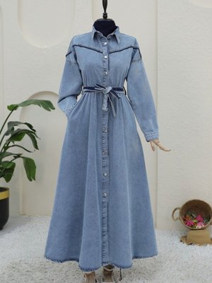 Buz Mavi Omuzu Biyeli Boydan Düğmeli Kot Elbise Buz Mavi Omuzu Biyeli Boydan Düğmeli Kot Elbise