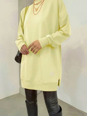 Açık Sarı Bisiklet Yaka Yırtmaçlı Armalı Sweat