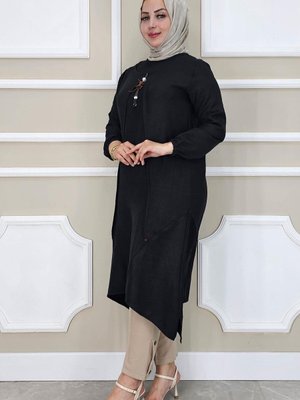 Siyah Yaka Sallantı Aksesuar Detaylı Tunik Siyah Yaka Sallantı Aksesuar Detaylı Tunik
