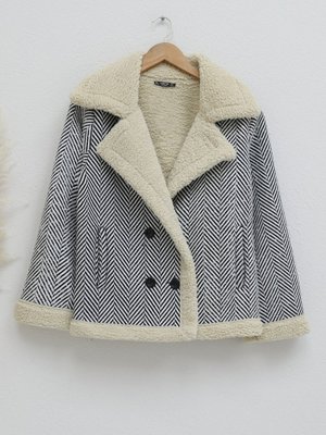 Taş İçi Kürklü Düğmeli Mont