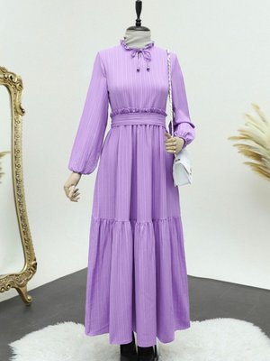 Lila Yaka Fırfırlı Parçalı Gofre Elbise