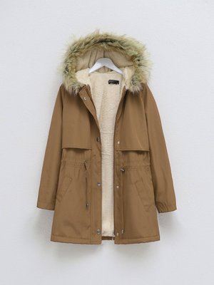 Taba Bolero Detaylı Kürklü Kapüşonlu İçi Peluşlu Mont