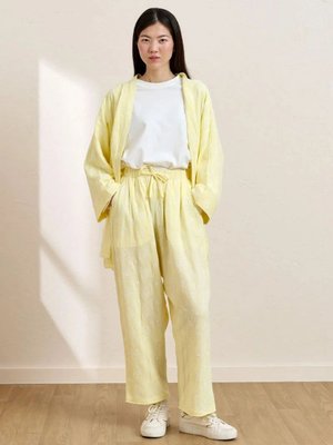 Sarı Fistolu Müslin Boru Paça Pantolon