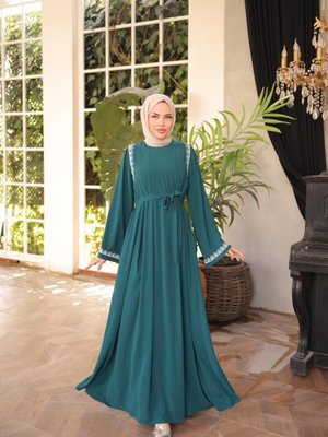 Zümrüt Ankanoor Abaya Kol Nakışlı Medine İpeği Abiye Elbise Zümrüt Ankanoor Abaya Kol Nakışlı Medine İpeği Abiye Elbise