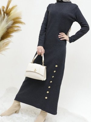 Antrasit Yarım Boğazlı Eteği Düğme Detaylı Elbise Antrasit Yarım Boğazlı Eteği Düğme Detaylı Elbise