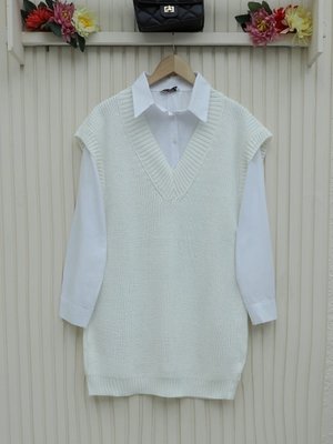 Beyaz V Yaka Geniz Ribanalı Prinç Örme Uzun Süveter