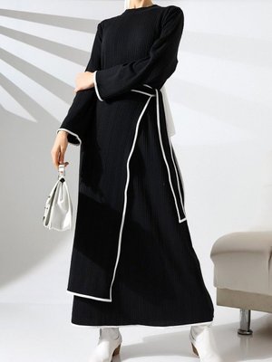 Siyah Dik Yaka Örme Krep Beli Bağlamalı İki Parçalı Elbise Siyah Dik Yaka Örme Krep Beli Bağlamalı İki Parçalı Elbise