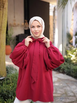 Bordo Yakası Fularlı Pileli Tunik Bordo Yakası Fularlı Pileli Tunik