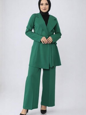 Zümrüt Kuşak Detaylı İkili Takım Zümrüt Kuşak Detaylı İkili Takım