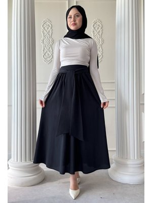 Pileli Kuşak Detay Siyah Etek Pileli Kuşak Detay Siyah Etek