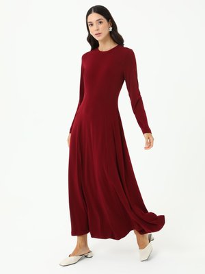 Bordo Bisiklet Yakalı Sandy Kumaş Elbise