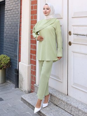 Mint Yeşili Pelerin Detaylı İkili Takım