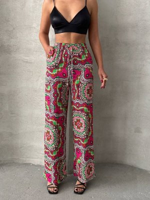 Kırmızı Desenli Bol Paça Viskon Pantolon